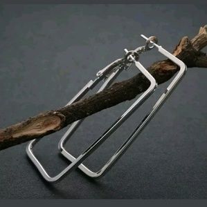 Jewelry - 💥SALE💥 Rectangular Shaped Design Silver Earrings Jewelry - 💥SALE💥 Rectangular Shaped Design Silver Earrings